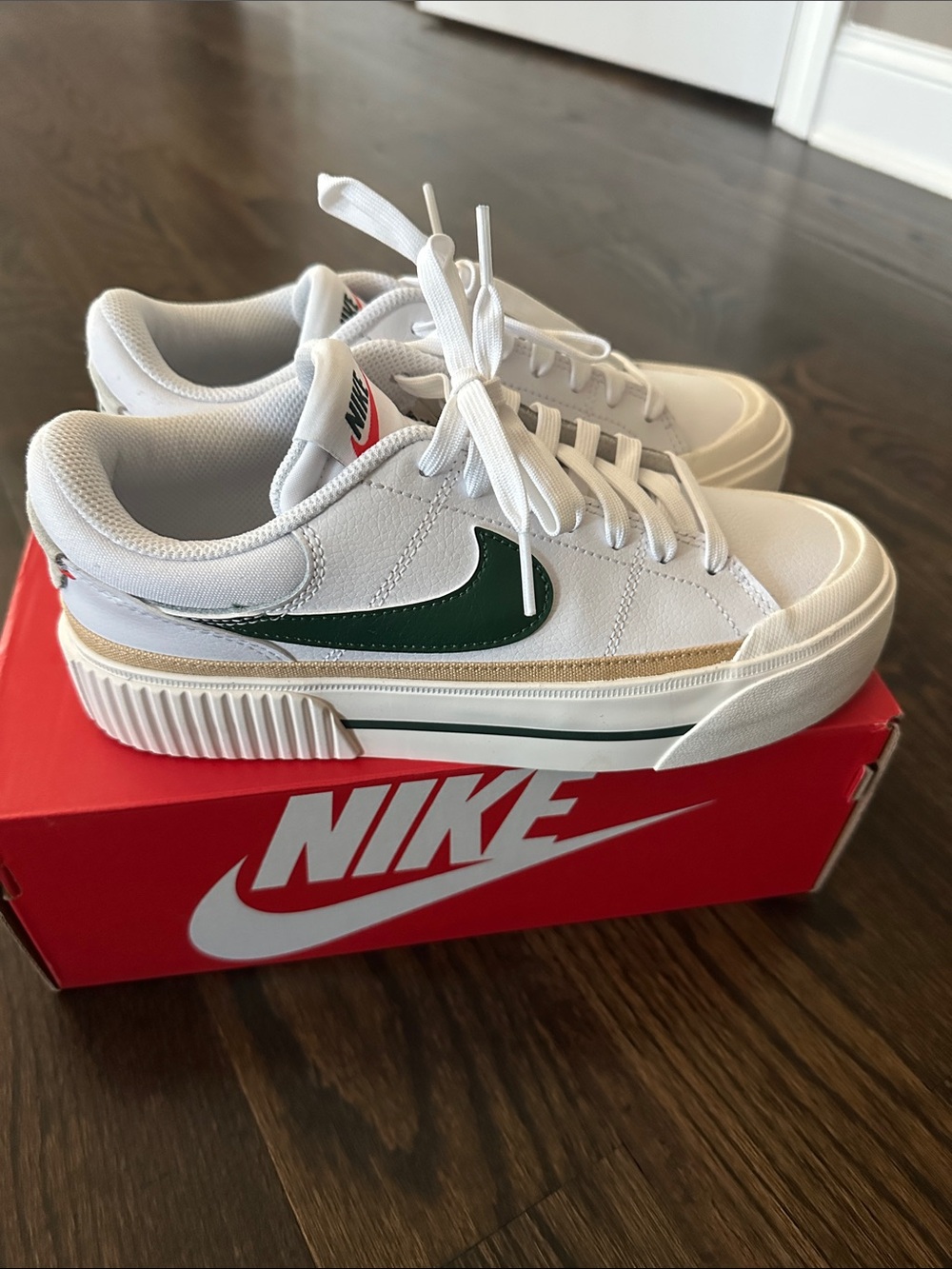 NIB Nike Court Legacy Lift Sneakers - Size 7 Women’s